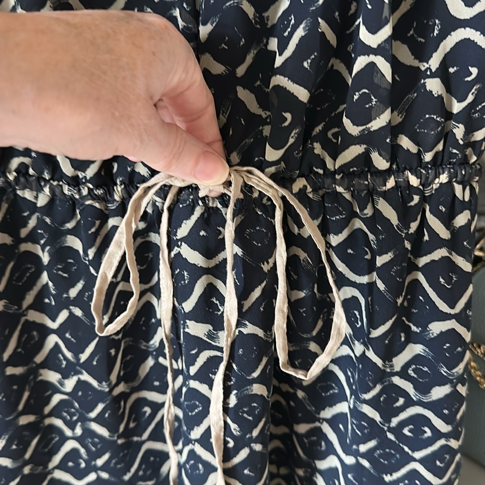Drawstring patterned dress - Picture 3 of 11